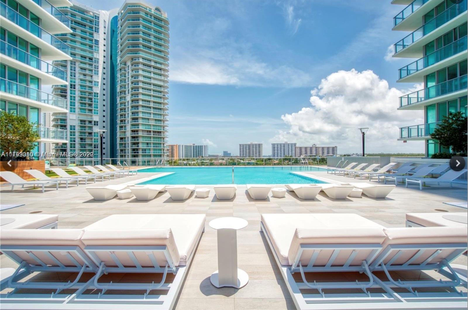 Completely furnished, awesome views from this high floor to the city, ocean, and Intracoastal. Porce
