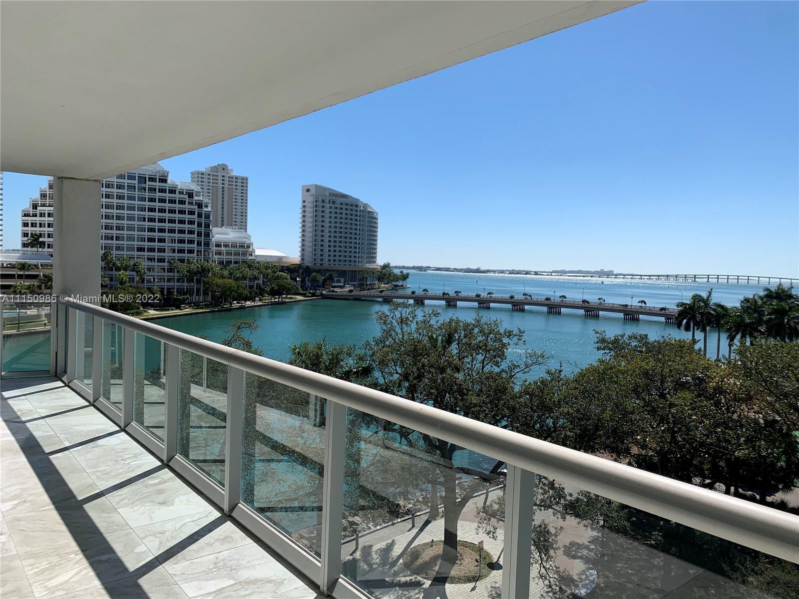 Beautiful , spacious and bright 3 bedrooms 2 bathrooms corner Unit of the luxurious Tower II of the 