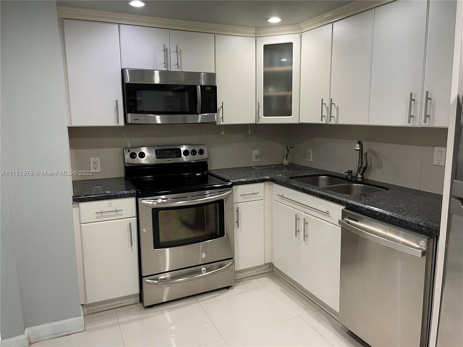 Completely remodeled dream unit located in beautiful Sunny Isles. AMAZING kitchen with s/s appliance