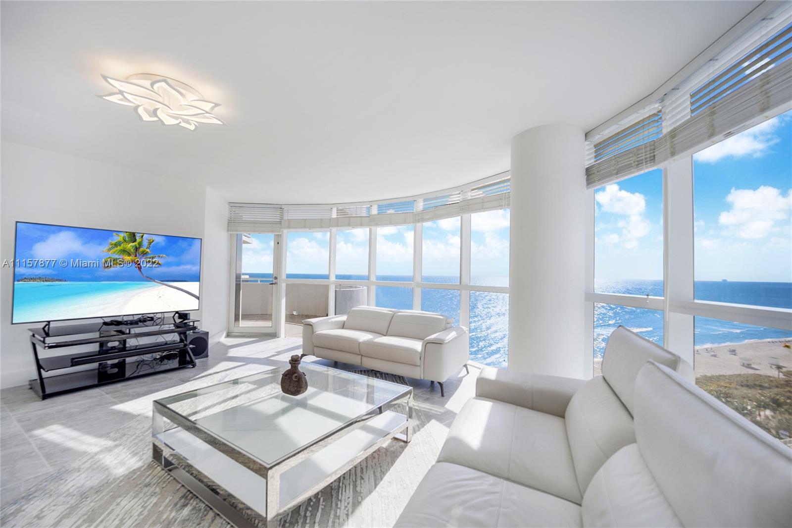 La Gorce Palace is located on the shore of the bright blue waters of Miami Beach. Exquisite direct o