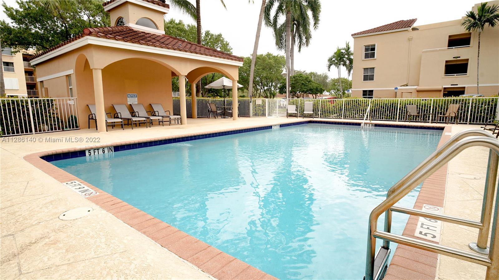 Photo of 609 E Sheridan St #305 in Dania Beach, FL