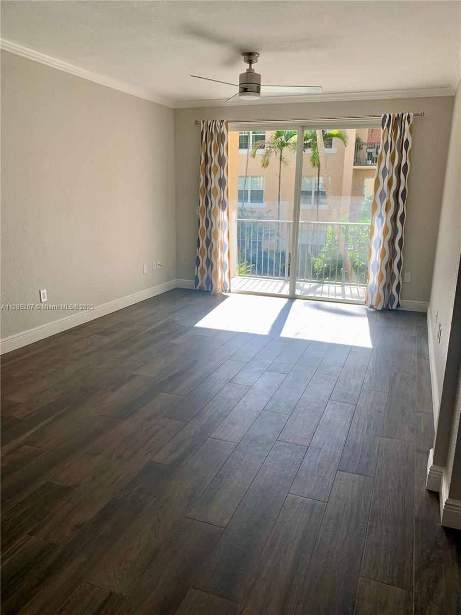 Beautiful and modern 2 bedroom 2 bath unit overlooking a beautiful courtyard with fountain and barbe
