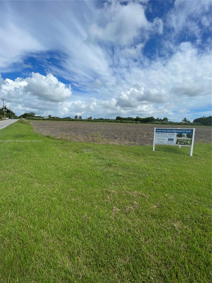 Photo of 157 Ave SW 264 St in Unincorporated Dade County, FL