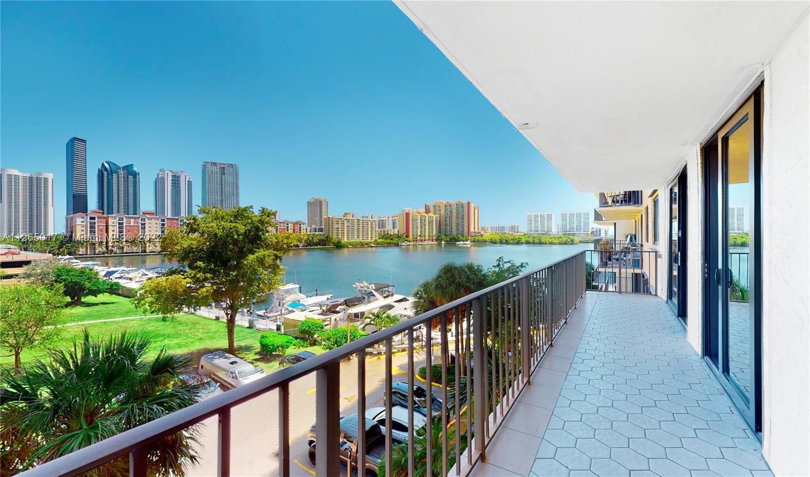 Bright & spacious 2 bedroom unit drenched in sunlight just 3 Blocks to ocean. Breathtaking views of 