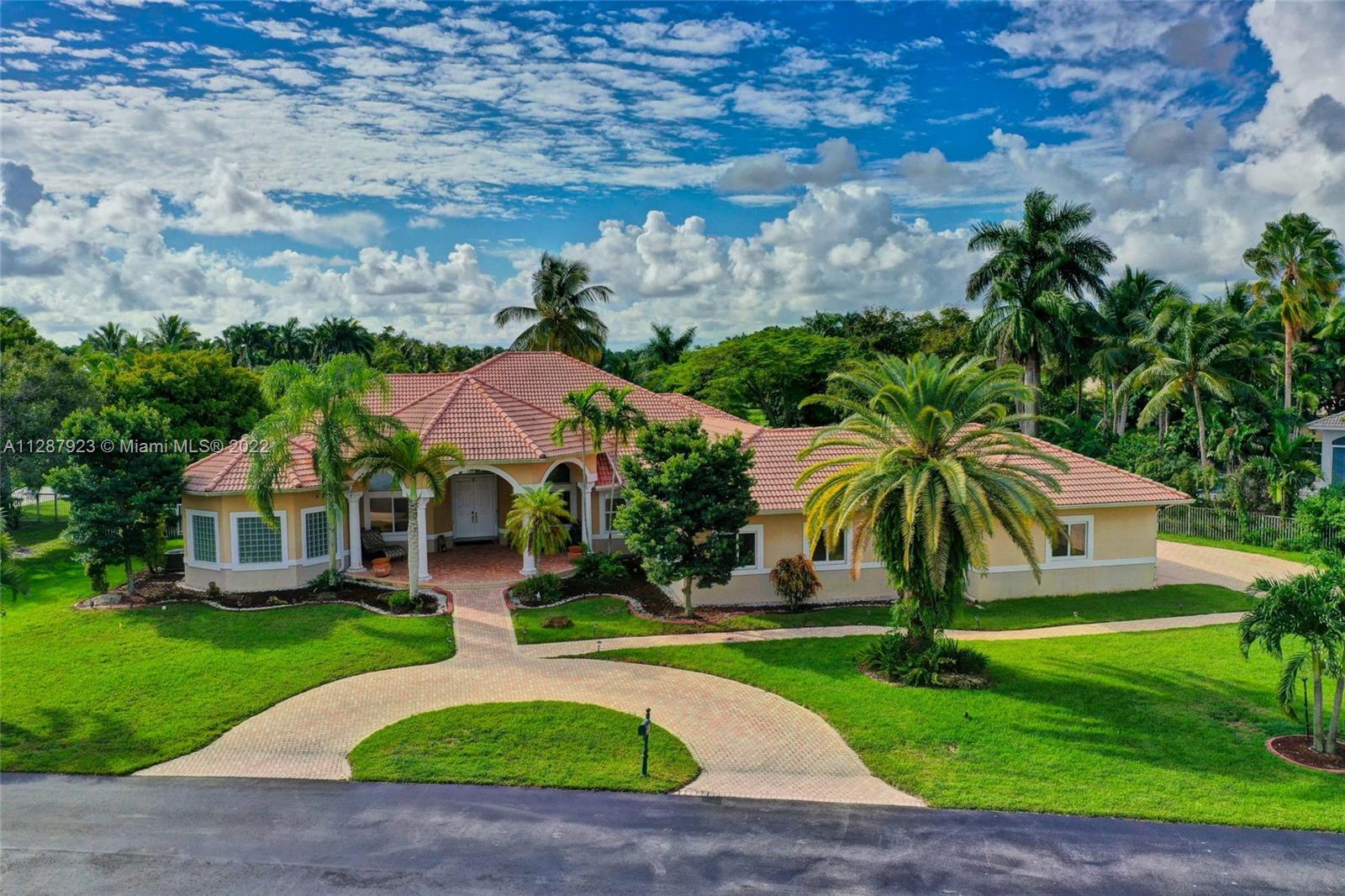 Photo of 13152 SW 21st Pl in Davie, FL