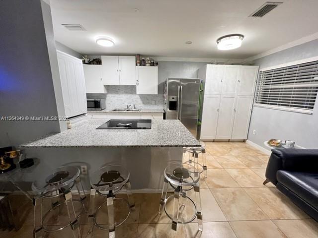 Photo of 4121 Stirling Rd #101 in Dania Beach, FL