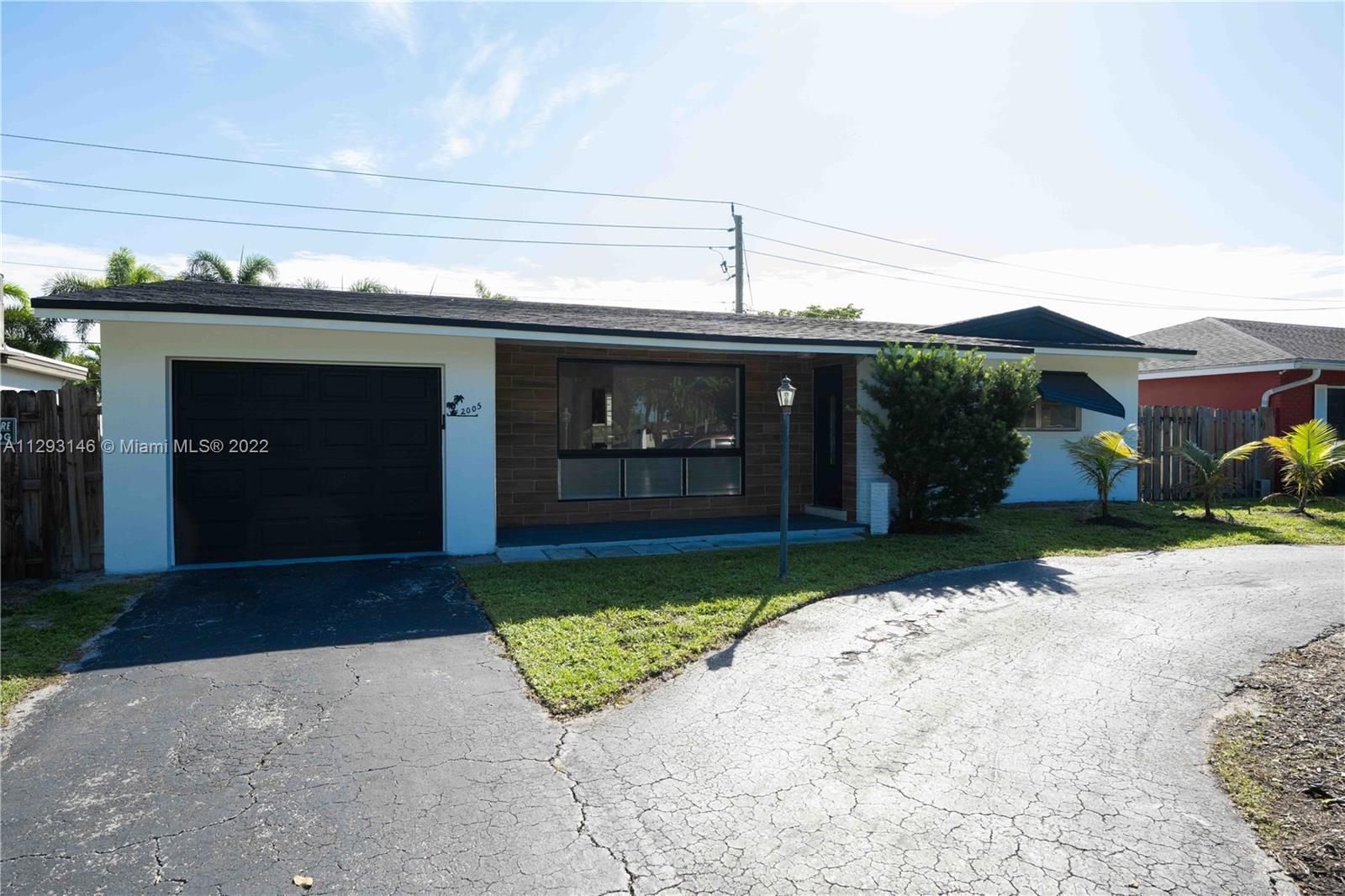 Photo of 2005 N Park Rd in Hollywood, FL