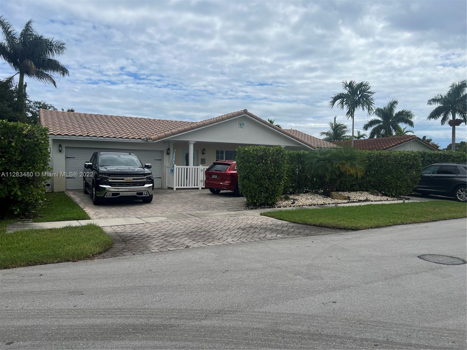 Photo of 1015 S 13th Ave in Hollywood, FL