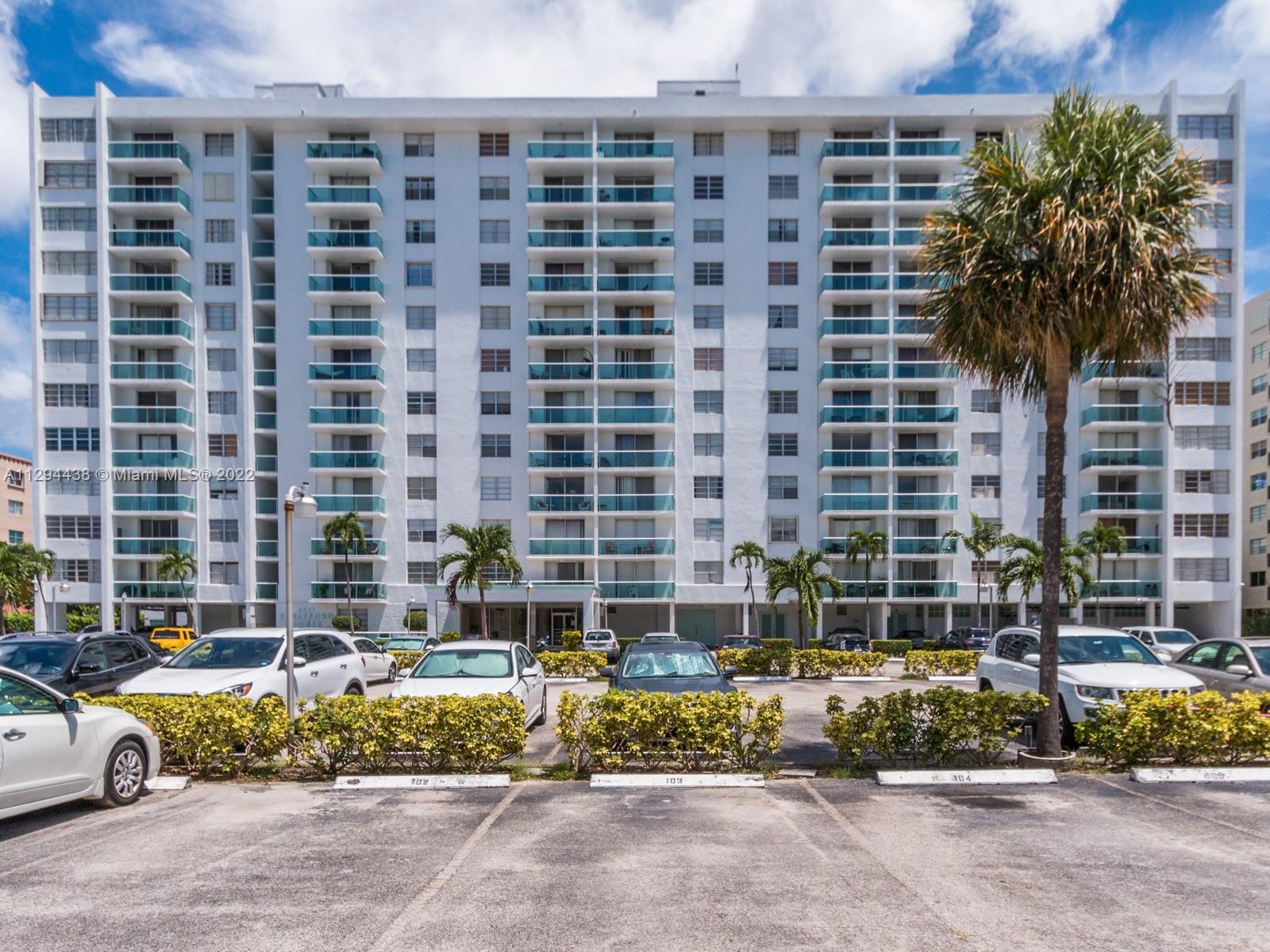 Photo of 2841 NE 163rd St #514 in North Miami Beach, FL