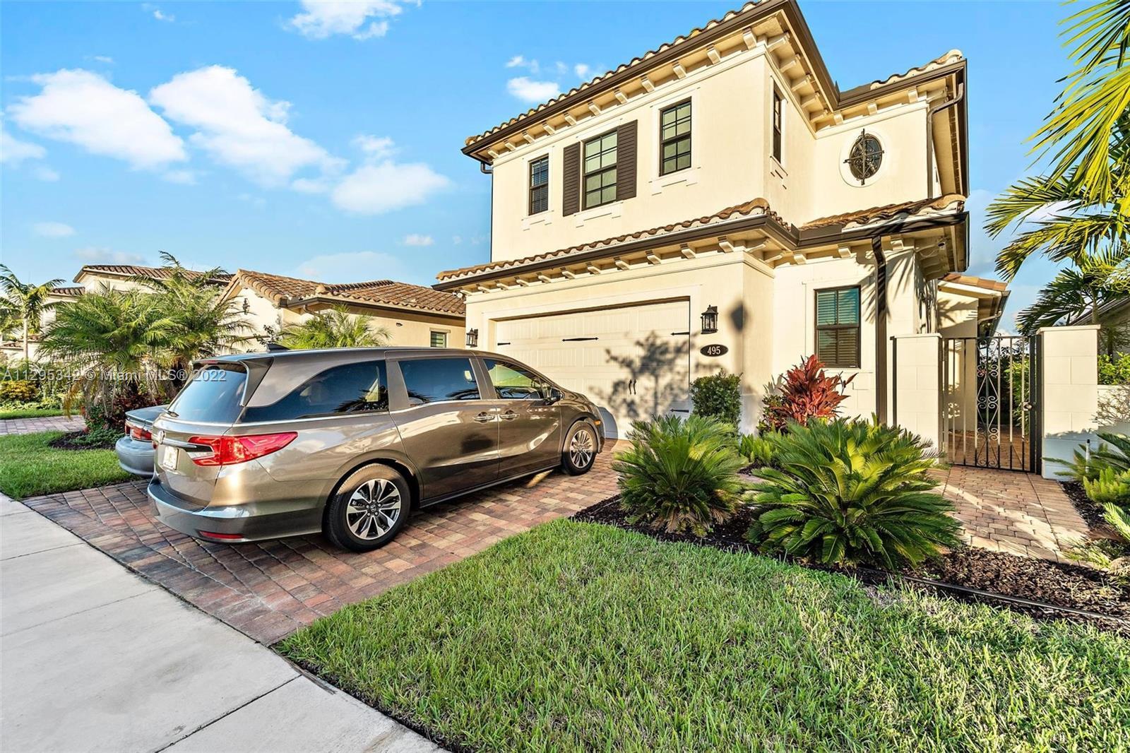 Photo of 495 SW 113th Ln in Pembroke Pines, FL