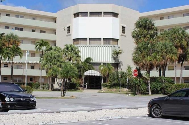 Photo of 4000 NE 170th St #105 in North Miami Beach, FL