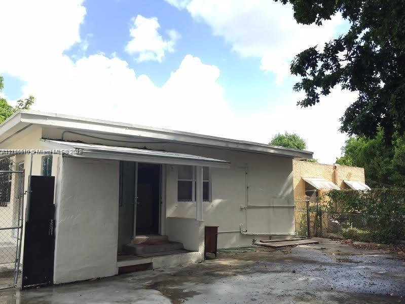 Photo of 1144 NW 30th St in Miami, FL