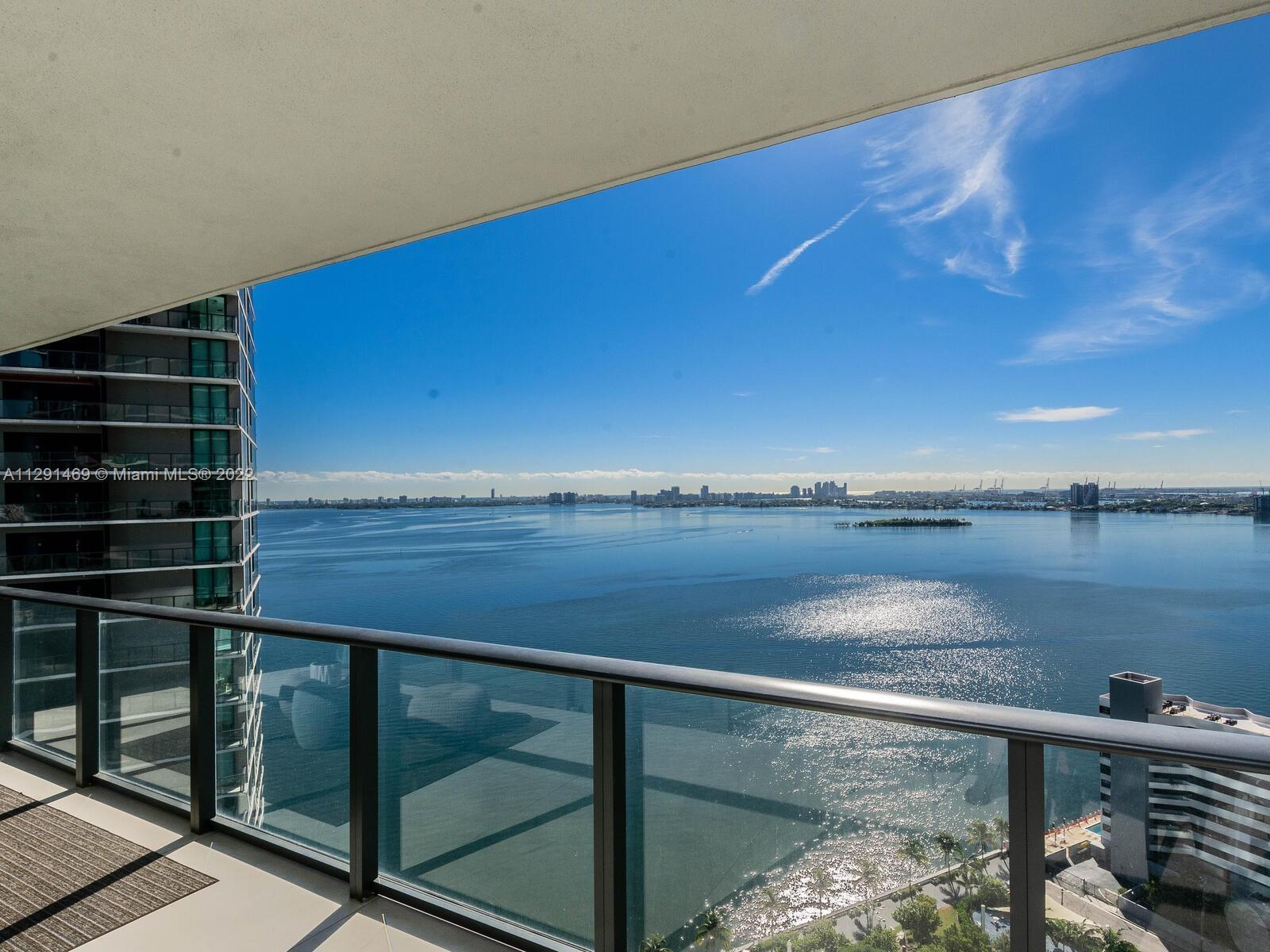 Chic Contemporary Waterfront Luxury in Cosmopolitan Heart of Miami. Built in 2018 amid the trendy, f