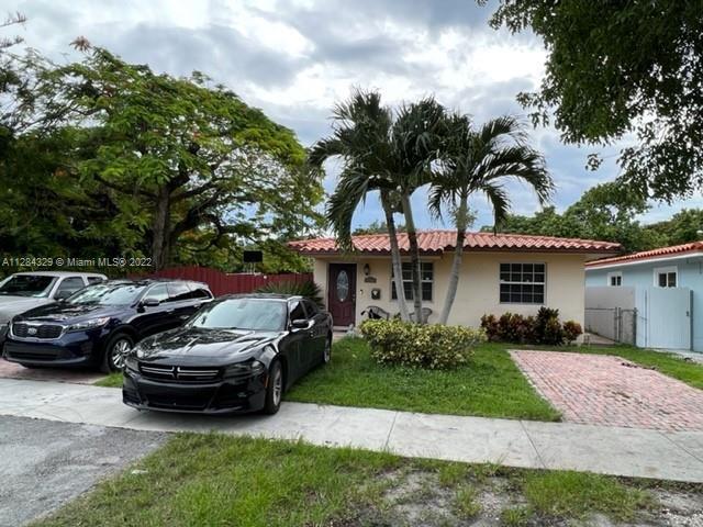 Photo of 3240 SW 69th Ave in Miami, FL