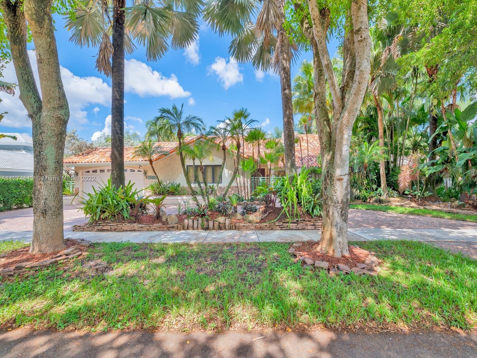 Photo of 15820 Kingsmoor Wy in Miami Lakes, FL