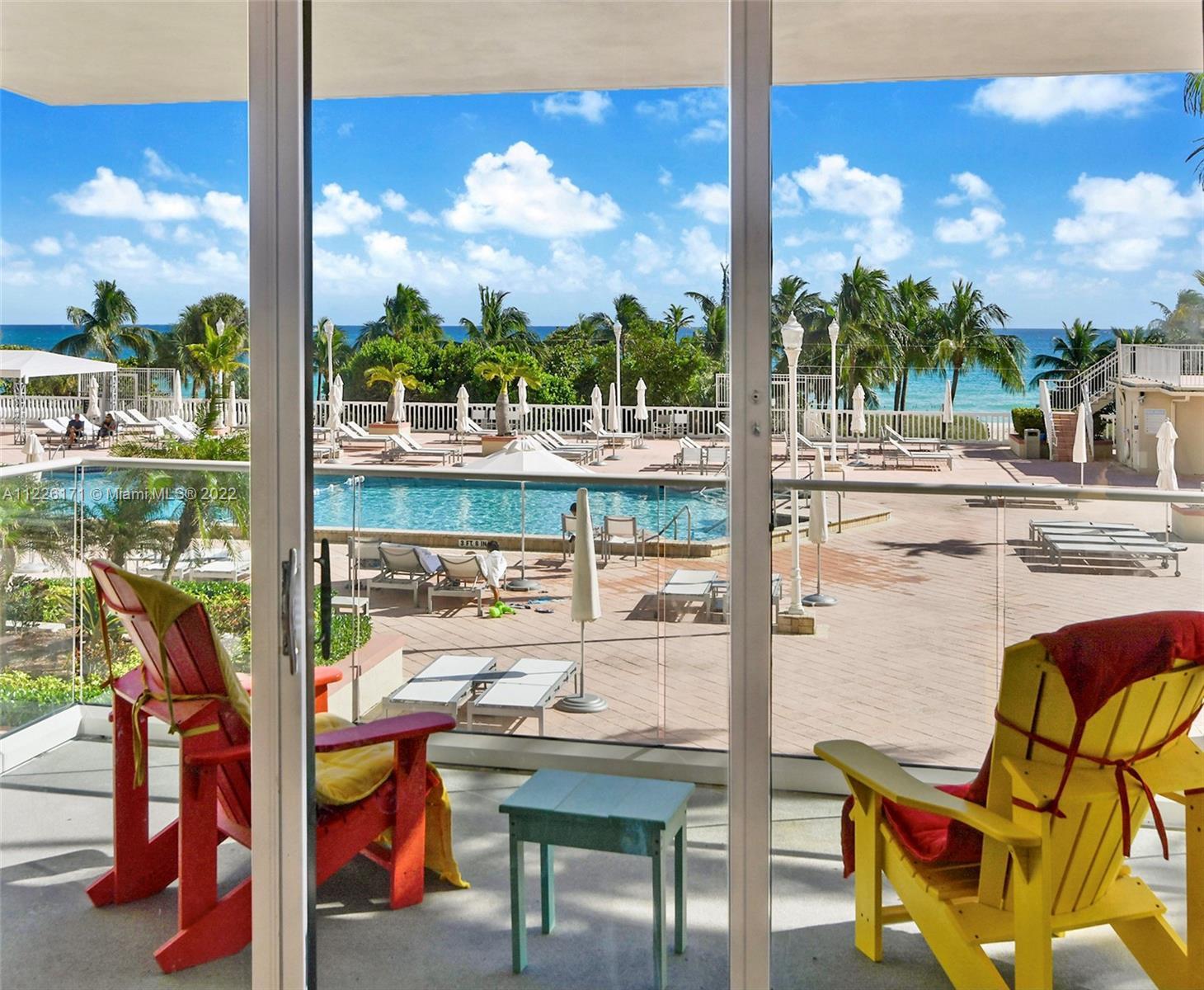 Condo Balmoral, corner unit 4Z, direct ocean views with amazing sunrise. Next to the St Regis Reside