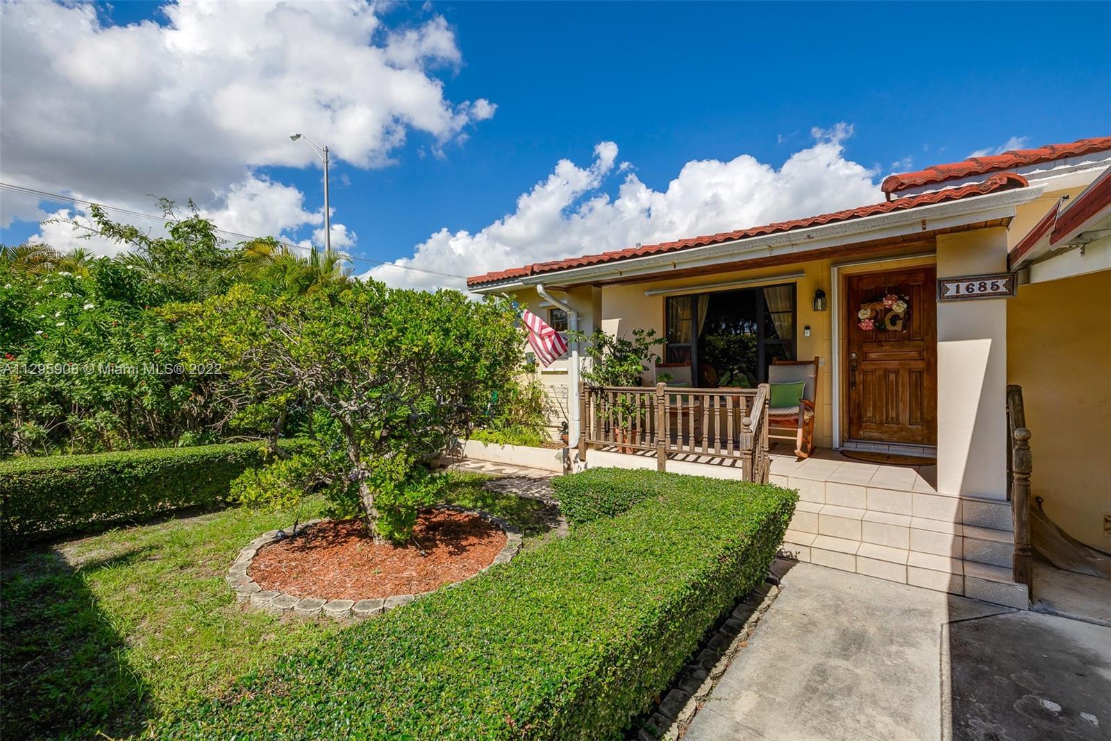 Photo of 1685 SW 15th St in Miami, FL