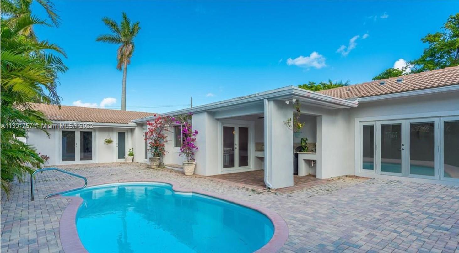 Photo of 900 Diplomat Pky in Hollywood, FL