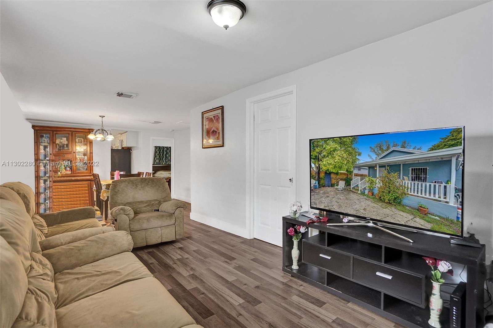 Photo of 1463 NW 70th St in Miami, FL