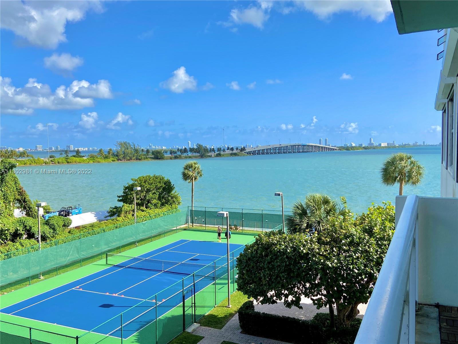 Stunning up graded large studio with amazing Biscayne Bay views. Building has great amenities, large
