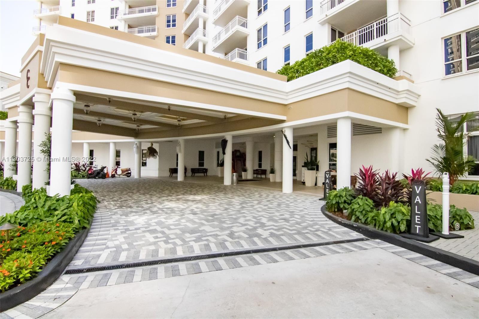 Photo of 701 Brickell Key Blvd #LPH-06 in Miami, FL