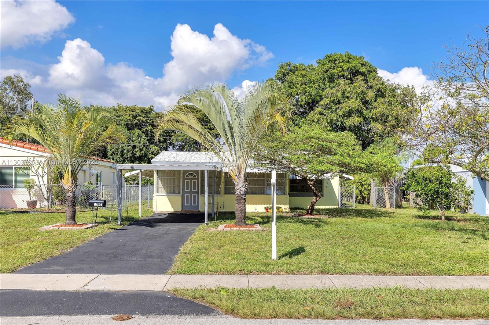 Photo of 1387 NE 181st St in North Miami Beach, FL