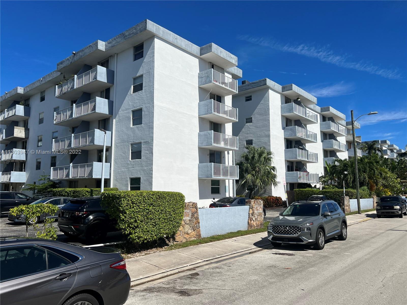 This spacious 2 Bedroom/2 Bathroom condo located in the heart of North Bay Village. Units has nice t