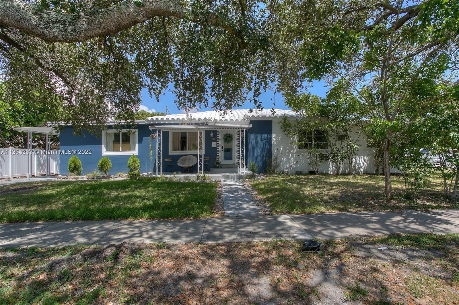 Beautiful fully remodeled 3/2 single-family attached to another single-family home. Ready to move in