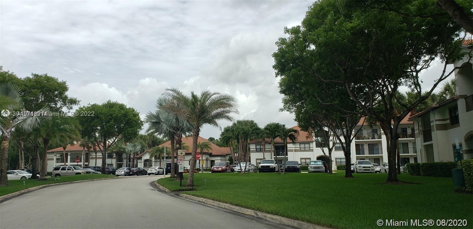 Photo of 610 S Park Rd #14-1 in Hollywood, FL