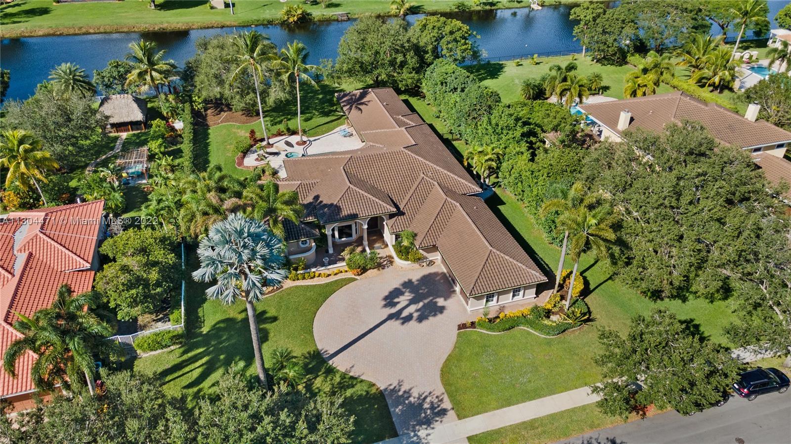 Photo of 2581 SW 105th Ter in Davie, FL
