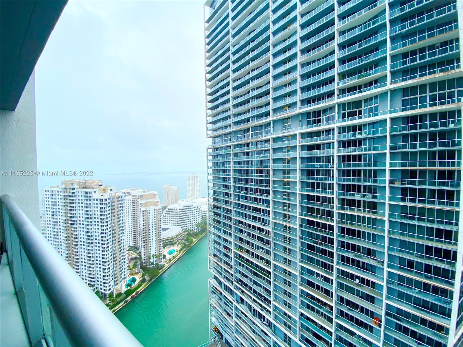 Beautiful and spacious one bedroom at Icon Brickell with stunning views of Biscayne Bay and the Atla