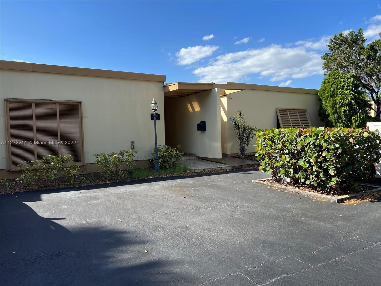 Photo of 15516 Sharpecroft Dr #15516 in Miami Lakes, FL