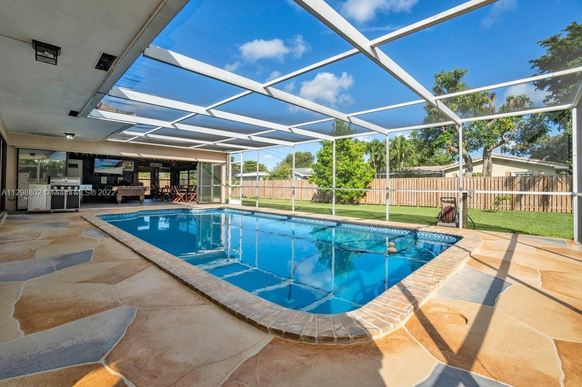 Photo of 500 NW 75th Ter in Plantation, FL