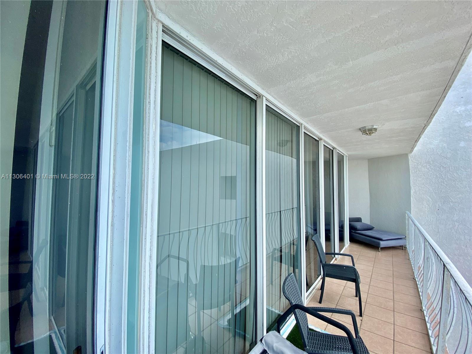This unit has been priced to sell.  Enjoy views of Brickell, South Beach and Bay Areas from this Pen