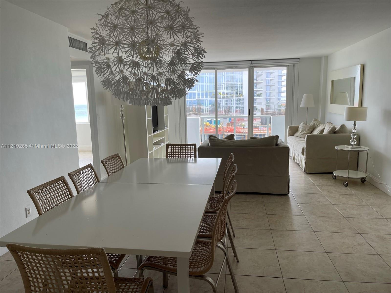 Beautiful bright and sunny 1/1 apartment located in one of the best areas in Miami. Amazing view! Ki