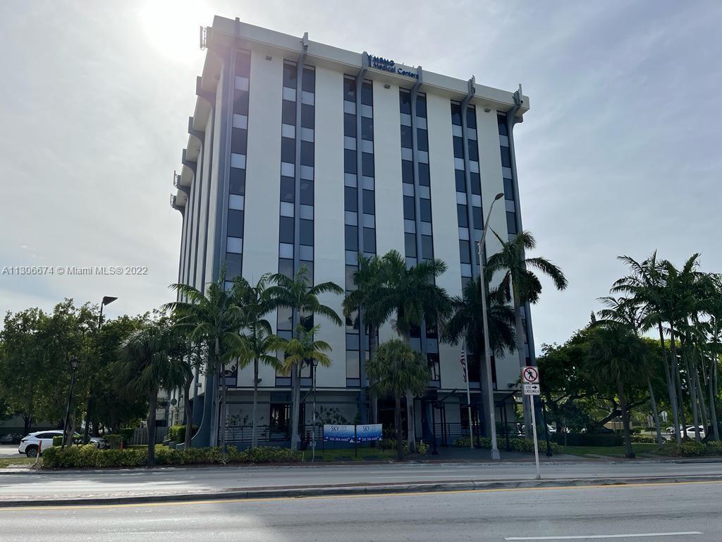 Photo of 12550 E Biscayne Blvd #212 in North Miami, FL