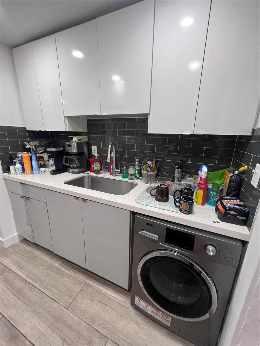 Photo of 944 Meridian Ave #5 in Miami Beach, FL
