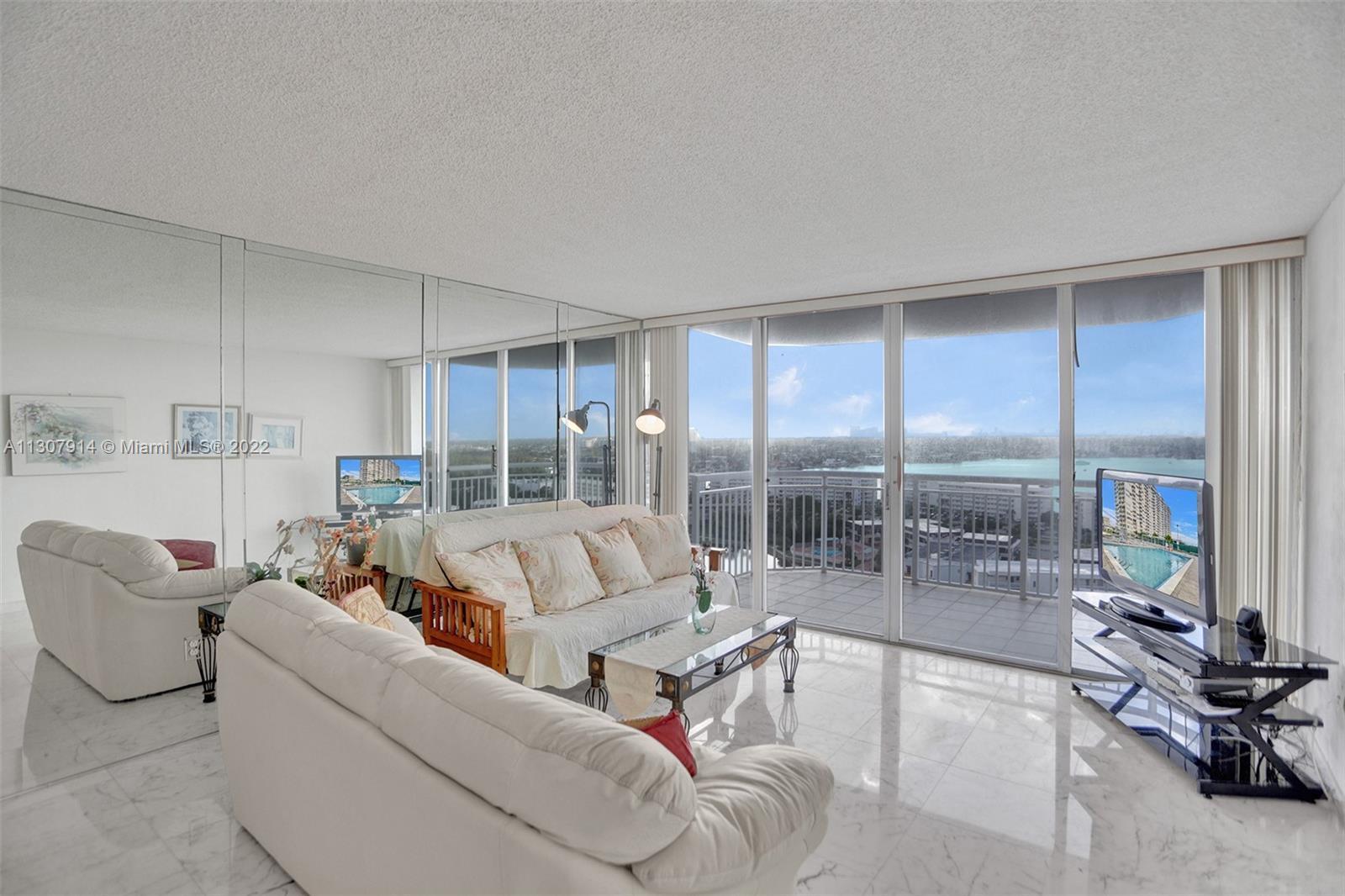 Spectacular water & city views from every window of this charming 1 Bed/ 1.5 Bath Del Pardo Aventura