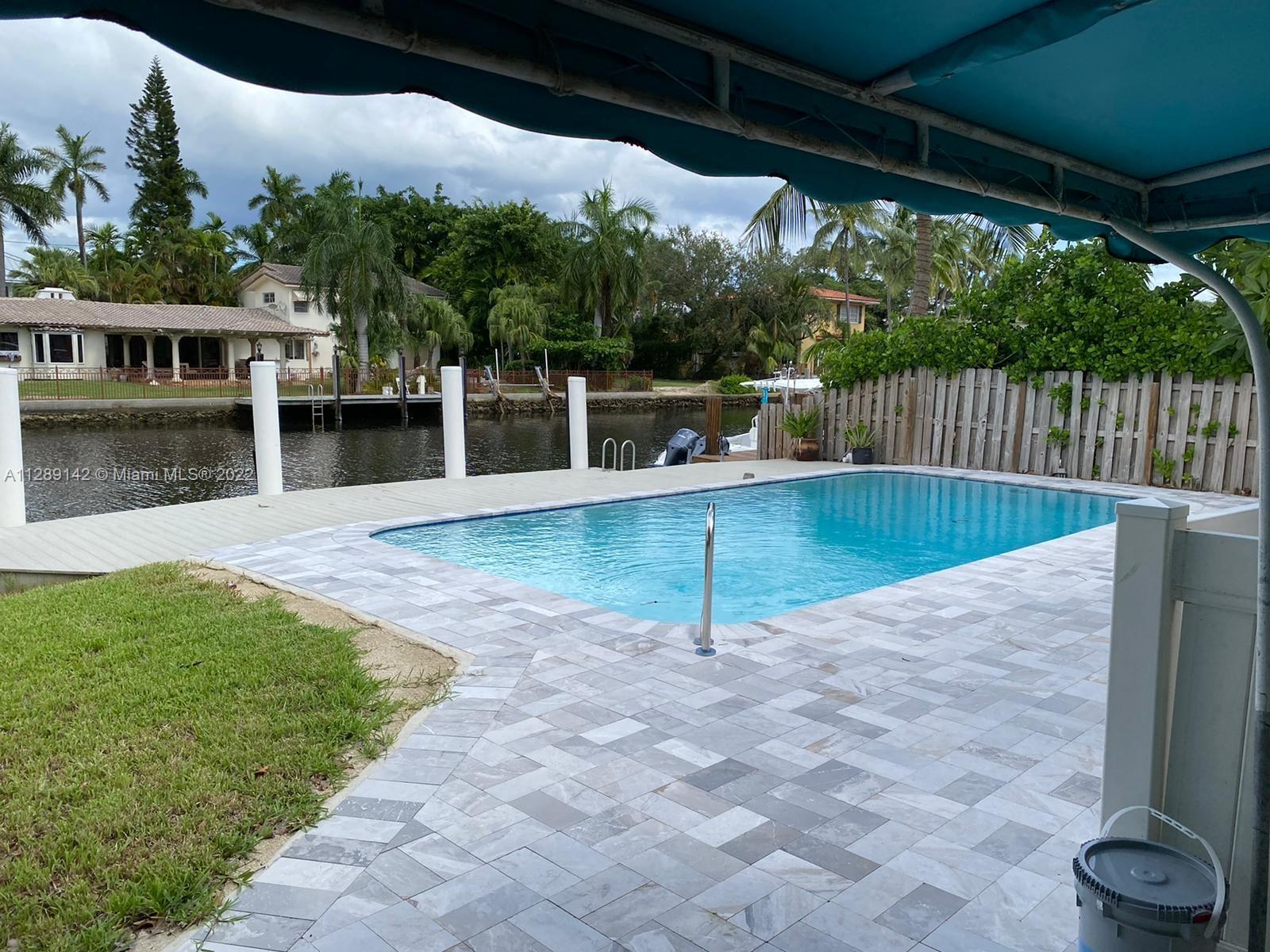 THE HOTTEST LOCATION YOU COULD ASK FOR! A WATERFRONT POOL RIGHT SMACK ON LAS OLAS BLVD!!!!!
-As its