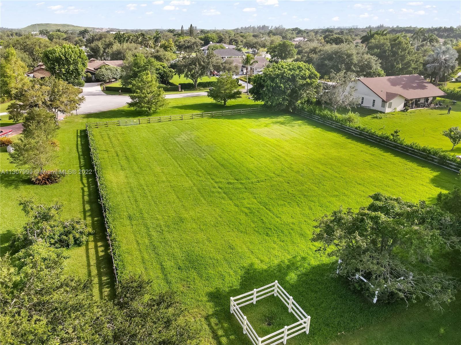 Photo of 20411 SW 51 St in Pembroke Pines, FL