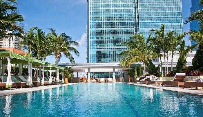Fully furnished studio unit at AKA Hotel. Located in the heart of Brickell. Walking distance from se