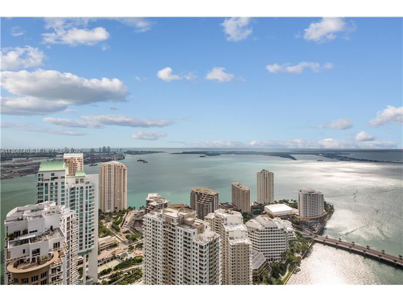 Welcome to the Perfect and Stunning 52nd Floor at the Icon Brickell! Enjoy Spectacular unobstructed 
