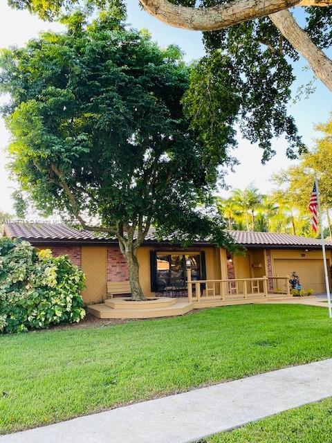 Photo of 1041 SW 67th Ter in Plantation, FL