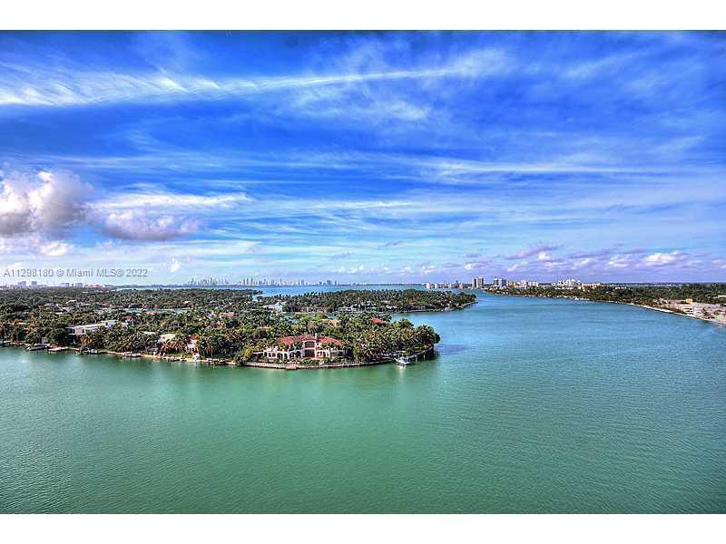 SPACIOUS & RENOVATED 2/2 CONDO FACING THE INTRACOSTAL BAY. ENJOY GORGEOUS WATER VIEWS FROM YOUR BALC