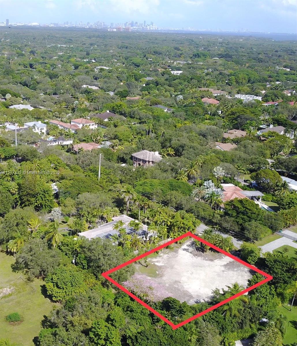Photo of 11630 SW 62nd Ave in Pinecrest, FL
