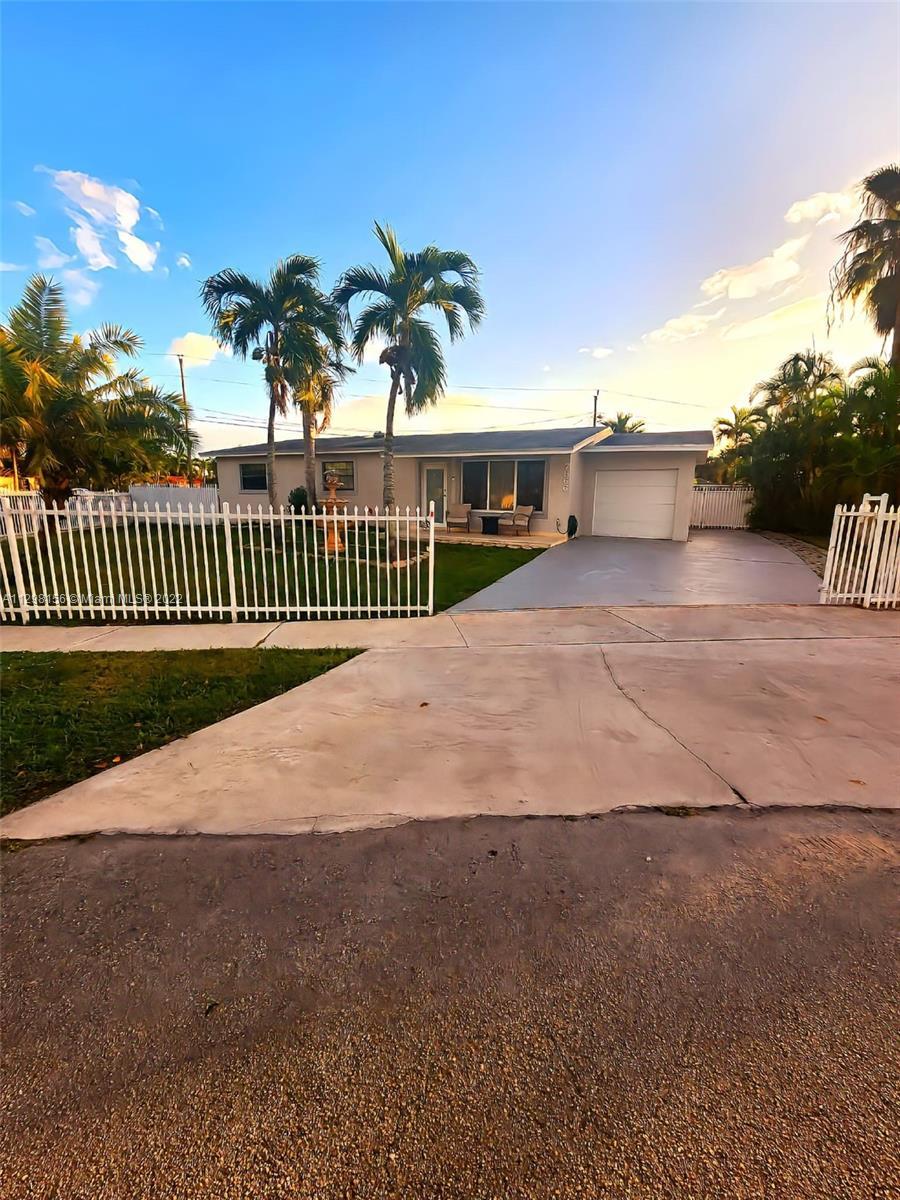 Photo of 7866 NW 174th St in Hialeah, FL