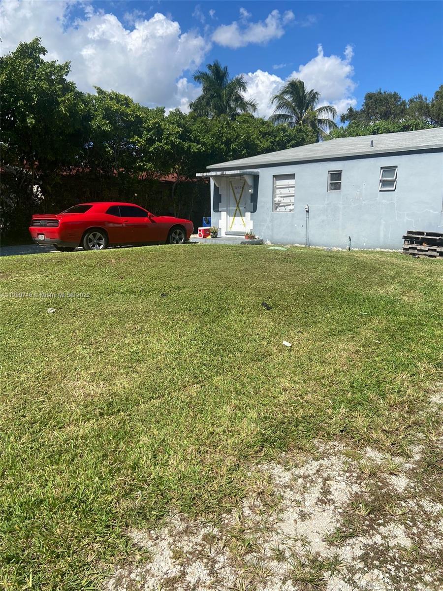 Photo of 1455 NE 146th St in Miami, FL