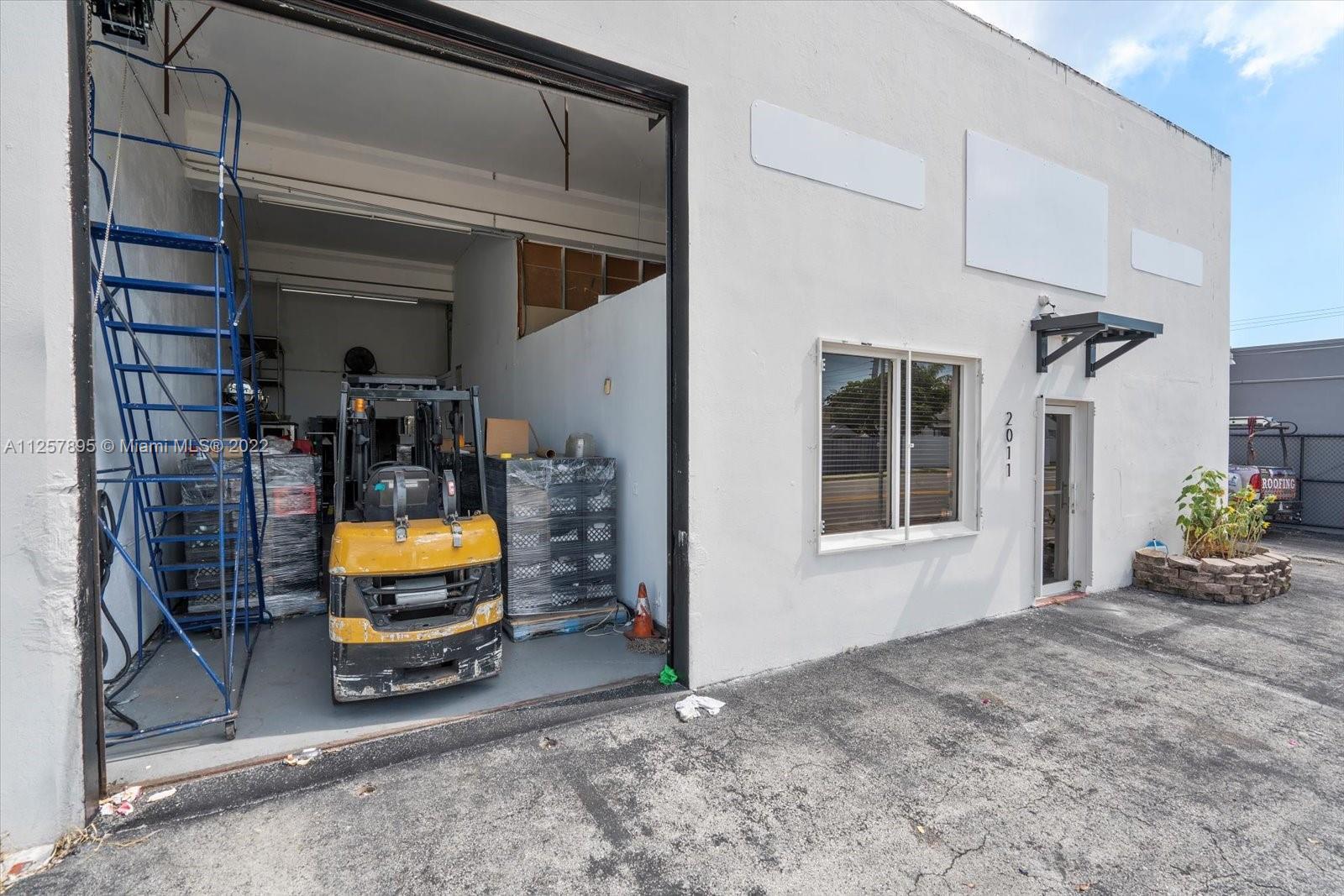Photo of 2011 Johnson St in Hollywood, FL