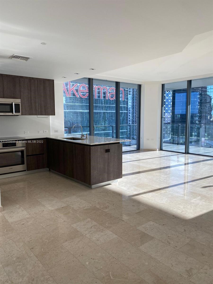 Photo of 68 SE 6th St #1402 in Miami, FL