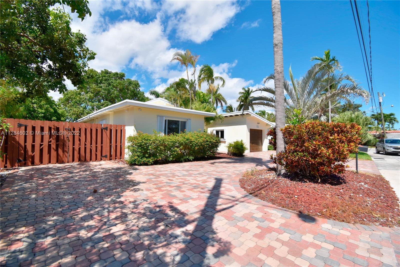 Photo of 1925 NE 21st St in Fort Lauderdale, FL